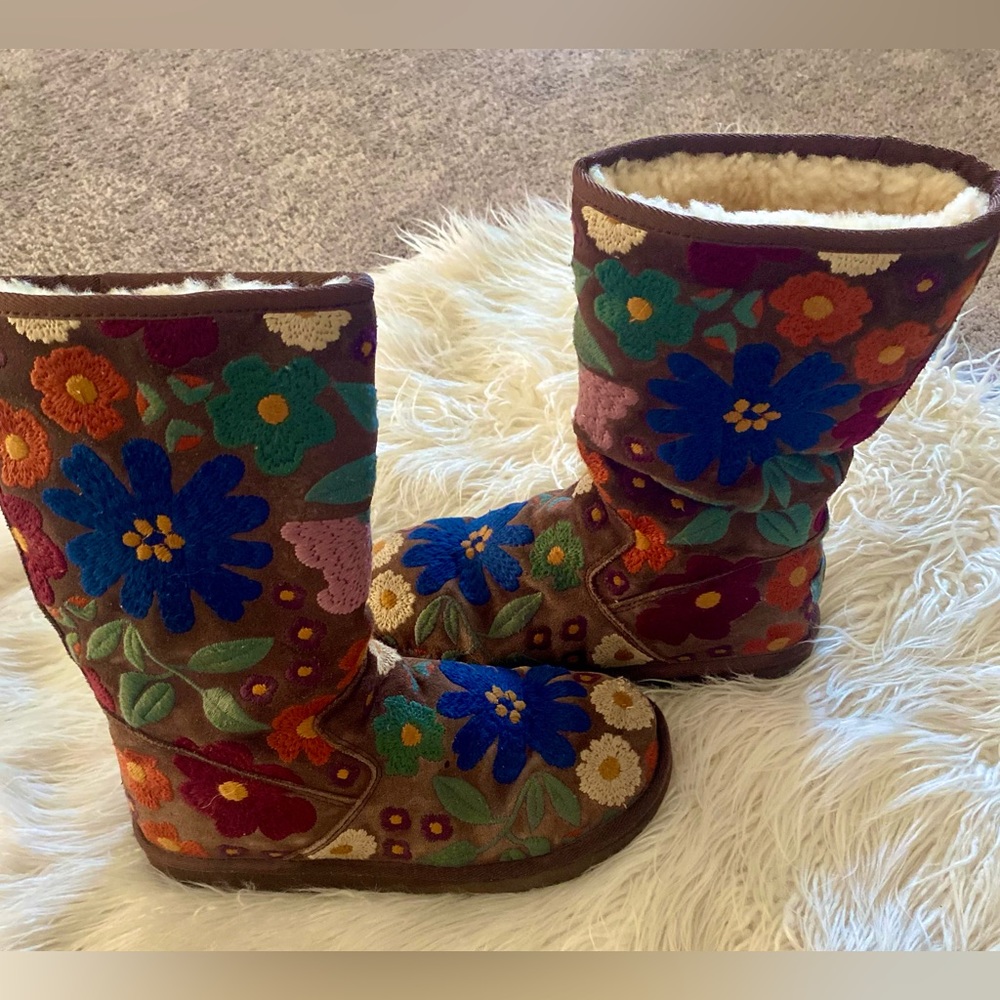 UGG Wahine Boot With Shearling. Limited edition.